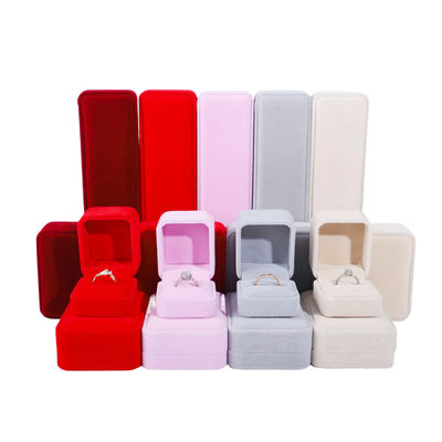 Wholesale Manufacturing Luxury Jewelry กล่องบรรจุสินค้าบุคคลสรรค์ สร้อยคอ สร้อยข้อมือ แหวนบรรจุสินค้ากล่องเครื่องประดับผ้าห่ม พร้อมโลโก้