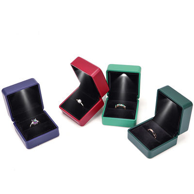 กล่องเครื่องประดับ Hanhong Gold Leather LED Ring Box พร้อมเครื่องพิมพ์และแสง