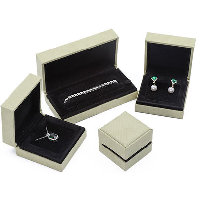 OEM สีเทาเหลือง Soft Velvet กล่องเครื่องประดับชุดสําหรับหู Stud แหวน Pendant Packaging