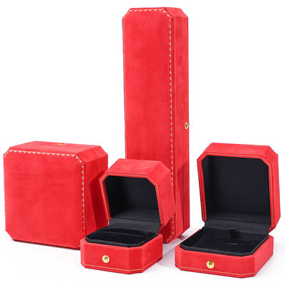 ซื้อ เครื่องประดับสัญลักษณ์ที่กําหนดเอง แพ็คเกจในสีแดงแวลเวทสําหรับหูแขวนแขนวงแหวนคอ online manufacture