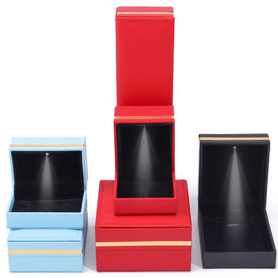 ซื้อ กล่องเครื่องประดับแบบ Custom PU Leather LED Gold Trim online manufacture
