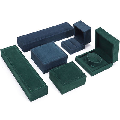 กล่องเครื่องประดับผ้าห่มมืดที่กําหนดเอง สําหรับสร้อยคอหรู สร้อยข้อมือแหวน 9*9*4cm