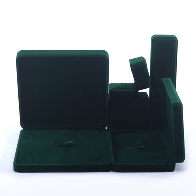 ซื้อ โลโก้ของลูกค้า กล่องเครื่องประดับสีเขียวผ้าหอมสําหรับคอหูหูหูหูหูหูข้อมือ online manufacture