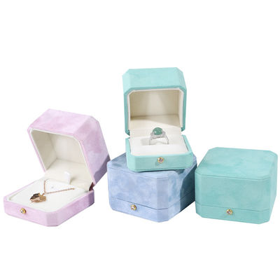 โลโก้ของลูกค้า สีน้ําเงิน Octagonal Flannel ทอง Buckle กล่องเครื่องประดับสําหรับ LED กล่องวงแหวนเครื่องประดับ