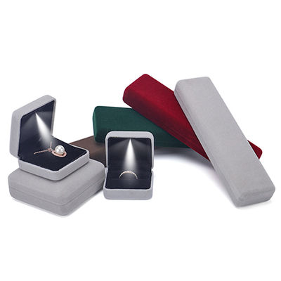 Hanhong Embossed Luxury LED Velvet Brown Jewelry Packaging Box กล่องแหวนตามสั่งกล่องที่มีแสง