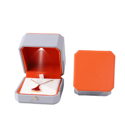 แพ็คเกจเครื่องประดับหรู Hanhong Custom สีเทากล่องหนังสําหรับแหวนและแขวน