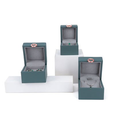 กล่องเครื่องประดับ Hanhong Four-Leaf Clover Luxury PU Leather Ring Box พร้อมโลโก้ตามสั่ง