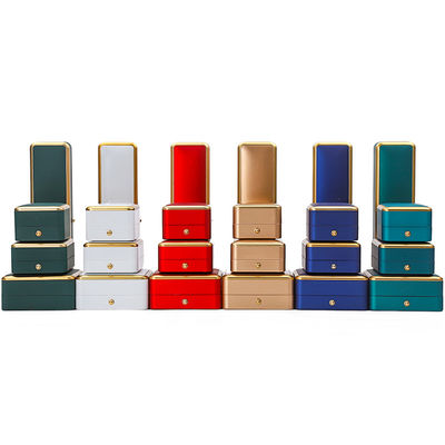 เครื่องประกอบกล่องเครื่องประดับ LED ทองคําที่แต่งเอง สําหรับวงแหวนวงสร้อย