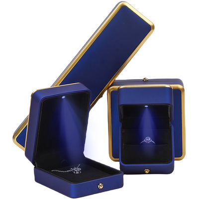 สร้อยข้อมือ สร้อยคอ วงแหวน กล่องเครื่องประดับด้วยวัสดุที่มิชอบสิ่งแวดล้อม และแสง LED