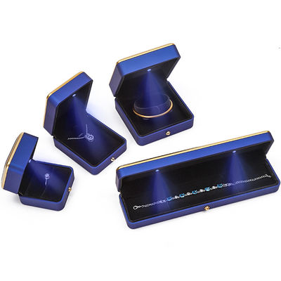 สร้อยข้อมือ สร้อยคอ วงแหวน กล่องเครื่องประดับด้วยวัสดุที่มิชอบสิ่งแวดล้อม และแสง LED