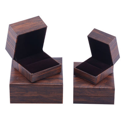 กล่องเครื่องประดับสีน้ําตาล