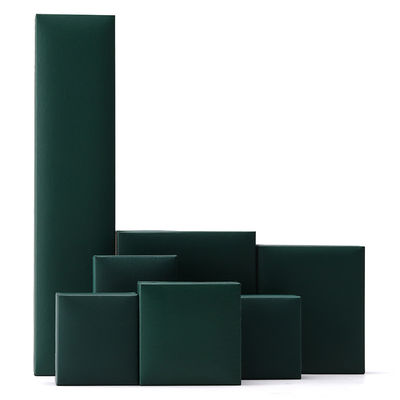 เครื่องประดับสีเขียวหรู กล่องกระดาษ หูหู สร้อยคอ วงแหวนแขวน Packaging Custom Logo