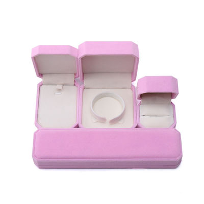 รูปทรงแปดเหลี่ยม สีชมพู Flannelette กล่องเครื่องประดับสําหรับคอ สร้อยข้อมือ แหวน สไตล์ใหม่ที่สุด