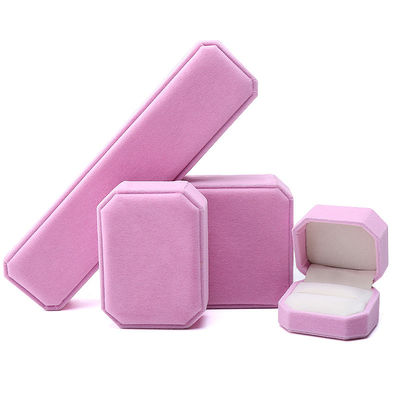 รูปทรงแปดเหลี่ยม สีชมพู Flannelette กล่องเครื่องประดับสําหรับคอ สร้อยข้อมือ แหวน สไตล์ใหม่ที่สุด