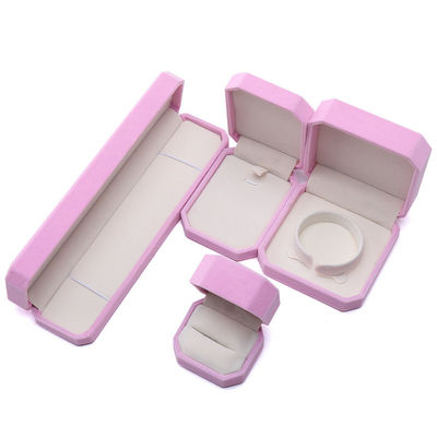 รูปทรงแปดเหลี่ยม สีชมพู Flannelette กล่องเครื่องประดับสําหรับคอ สร้อยข้อมือ แหวน สไตล์ใหม่ที่สุด