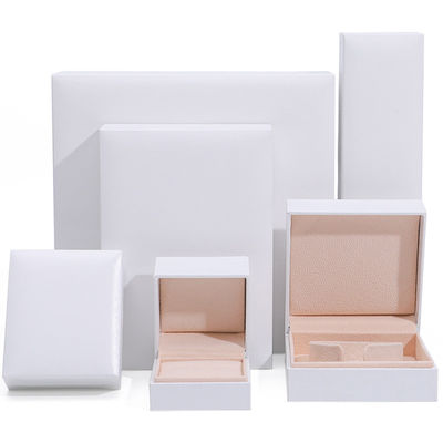 กล่องกระดาษสีขาว 9x9x4cm ของประดิษฐ์เครื่องประดับ สําหรับกระดาษข้อมือ