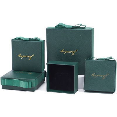 ซื้อ สร้อยคอสีเขียว แหวนกระดาษ เครื่องประดับกล่องของขวัญ ขนาดที่กําหนดเอง รูปทรงสี่เหลี่ยม online manufacture