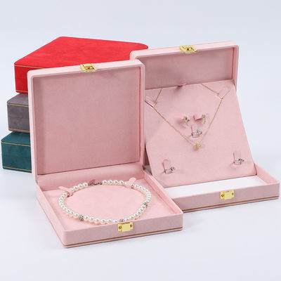 ซื้อ กล่องเครื่องประดับผ้าห่มอ่อนโยนเรียบ Organizer ทอง Buckle หรูหรา Case OEM online manufacture