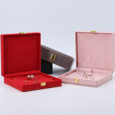 กล่องเครื่องประดับผ้าห่มอ่อนโยนเรียบ Organizer ทอง Buckle หรูหรา Case OEM