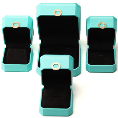 สร้อยข้อมือสีซีอันสี่เหลี่ยม เครื่องประดับหนัง PU เครื่องประดับหรู Packaging Box Organizer