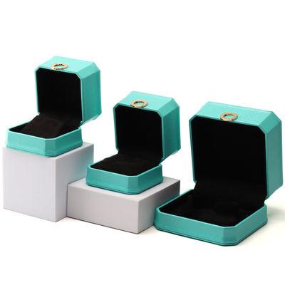 สร้อยข้อมือสีซีอันสี่เหลี่ยม เครื่องประดับหนัง PU เครื่องประดับหรู Packaging Box Organizer