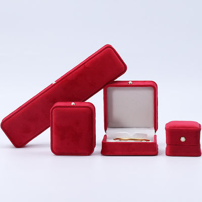 Wholesale Manufacturing Luxury velvet jewellery packaging Box Custom logo Necklace Bracelet Earrings Ring Packaging red velvet jewellery Box กล่องเครื่องประดับสีแดง
