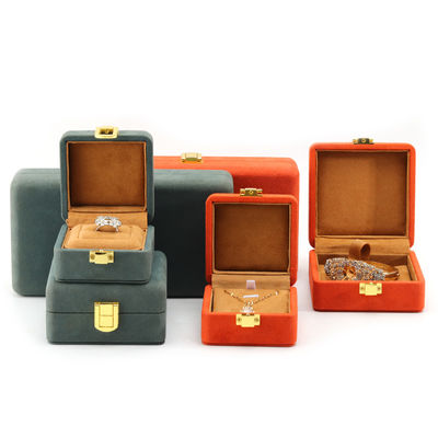 ซอฟท์ทัช แวลเวท กล่องเครื่องประดับ Packaging Sets Multi Color สําหรับเก็บนาฬิกาหรู