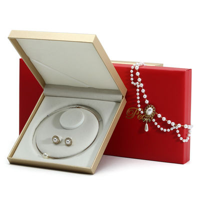 เครื่องจัดบรรจุเครื่องประดับหนัง PU หลายฟังก์ชันที่อร่อยสําหรับเครื่องประดับเพชร