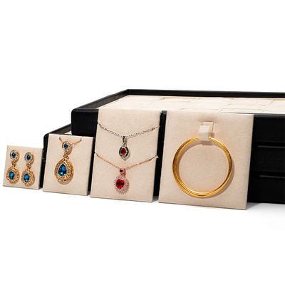 Multi Compartments PU Leather Jewelry Display Tray Soft Lining Exhibition Props ขายเครื่องประดับจากหนัง