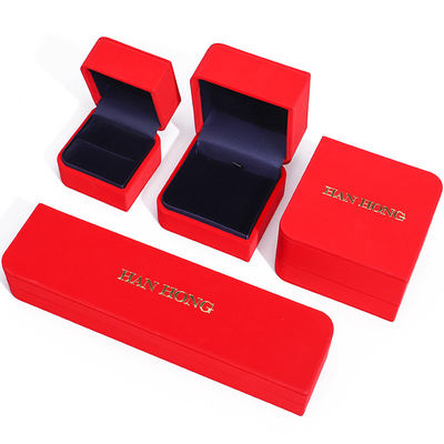 กล่องเครื่องประดับหนัง PU สูตรหินแดง Arc แผ่นผงผงผงสําหรับบรรจุสินค้าหรู
