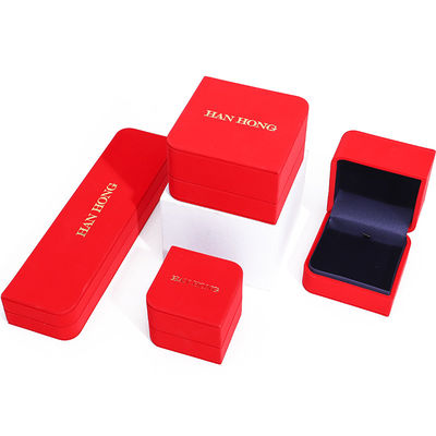 กล่องเครื่องประดับหนัง PU สูตรหินแดง Arc แผ่นผงผงผงสําหรับบรรจุสินค้าหรู