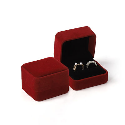 กล่องเครื่องประดับกำมะหยี่สีเขียวเข้มสำหรับใส่แหวนแต่งงานแบบพลิก