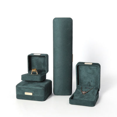 hign end luxury green flannel velvet เครื่องประดับกล่องสําหรับสายแขน สร้อยคอ แหวนหู