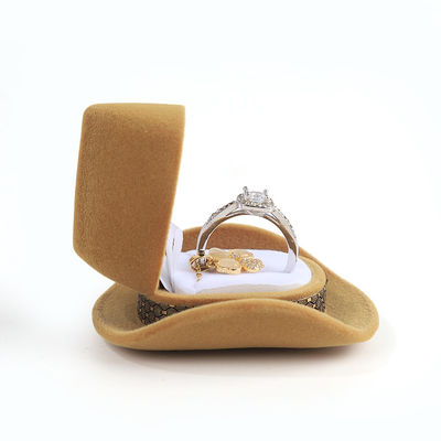 กล่องแหวนเครื่องประดับคาวบอยกำมะหยี่พรีเมี่ยมแบบปรับแต่งได้สำหรับของขวัญวันหยุด