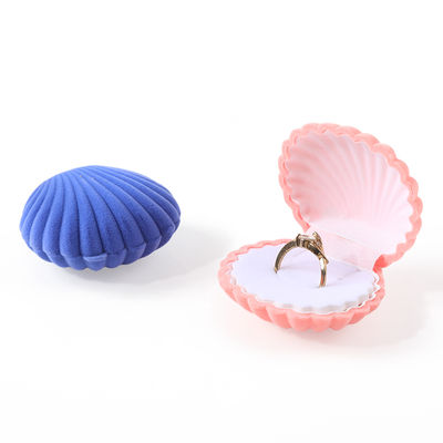 บรรจุภัณฑ์เครื่องประดับกล่องแหวนกำมะหยี่แบบฝาพับคุณภาพสูงที่ปรับแต่งได้