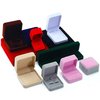 Wholesale Manufacturing Luxury Jewelry กล่องบรรจุสินค้าบุคคลสรรค์ สร้อยคอ สร้อยข้อมือ แหวนบรรจุสินค้ากล่องเครื่องประดับผ้าห่ม พร้อมโลโก้