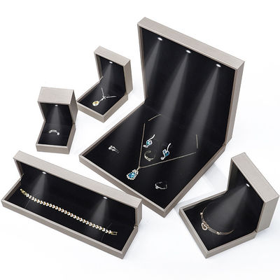 กล่องบรรจุเครื่องประดับผิวหนัง PU สีดี สีดี สีดี